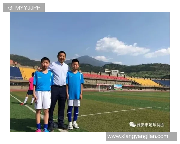 成都足球队耐力变革引发热议助力球队崛起与发展新篇章 成都足球队耐力变革引发热议助力球队崛起与发展新篇章