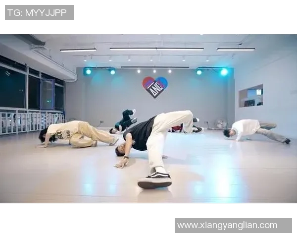 街舞战术解析：上海街舞队如何构建高效中路突破体系与战术配合